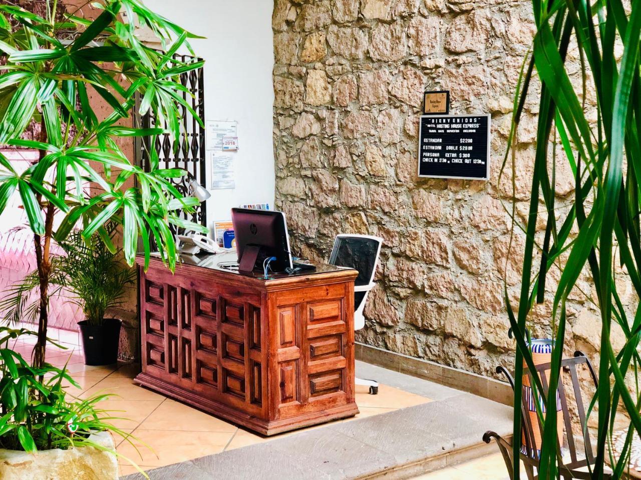 Hotel Expres By Hosting House モレリア エクステリア 写真