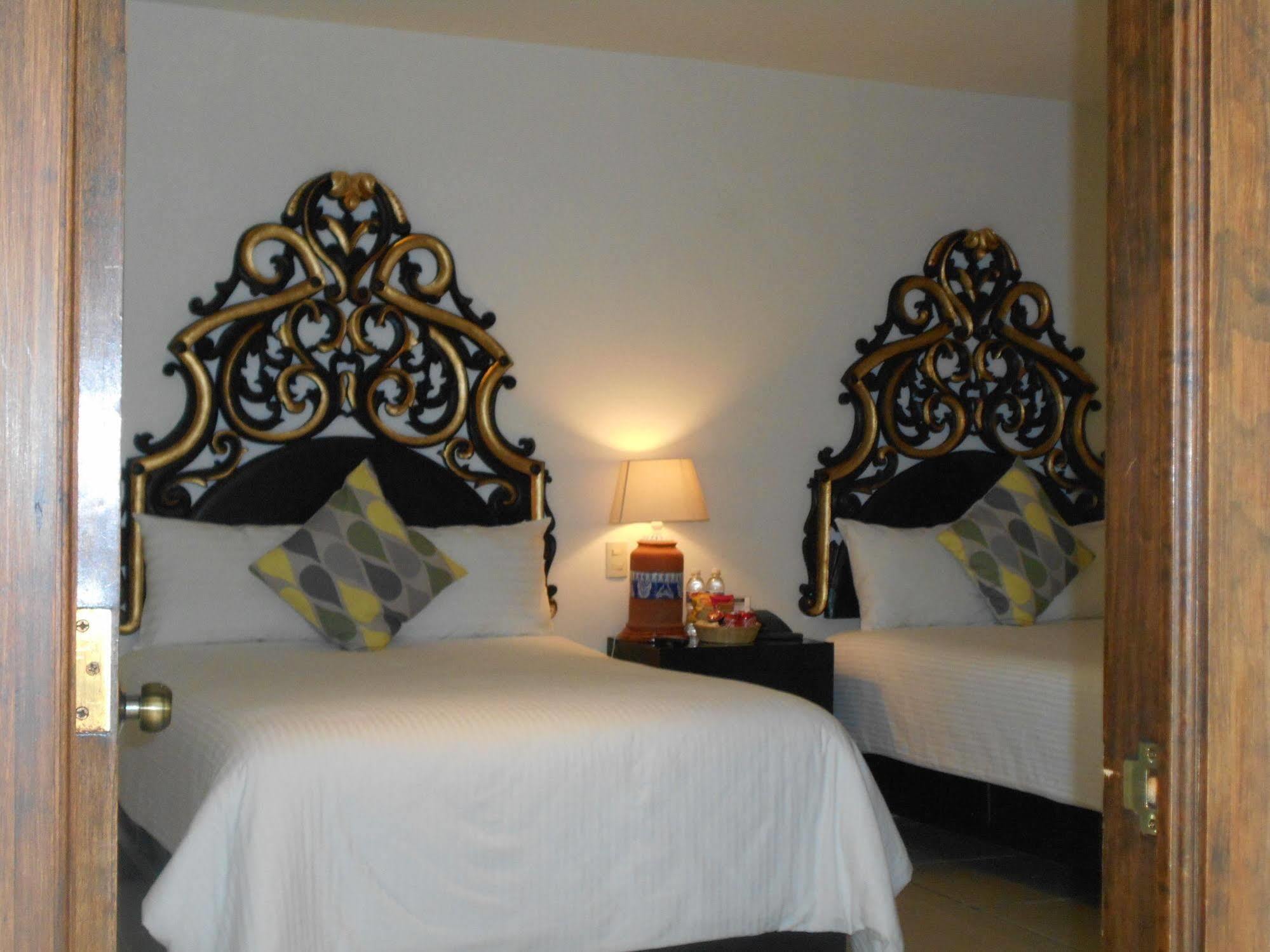Hotel Expres By Hosting House モレリア エクステリア 写真